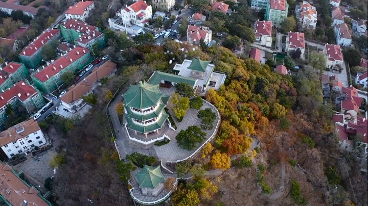  居庸关路|又一条冬日旅行路线将爆红！媲美贝加尔湖的湛蓝大海