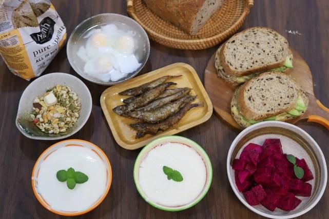 牛奶|初中生的早餐,一星期不重样,每天五六种,网友:这是亲妈