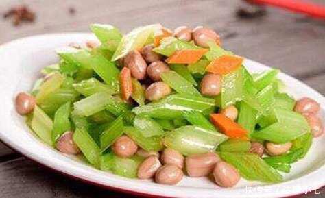  冬季|不管高血脂多久，医生：冬季坚持2件事，养血管调血脂，人更精神