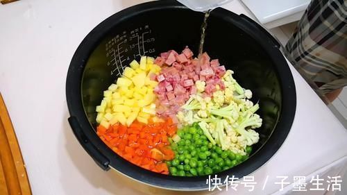 晓峰|焖米饭:不要直接下锅焖!牢记2诀窍3步骤,米饭粒粒分明还香软