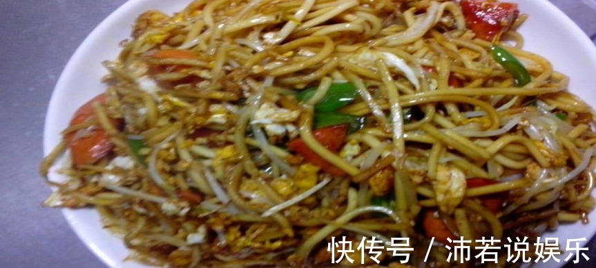 青菜|炒面的正确做法,不粘锅,根根分明,炒一大锅,大人小孩都爱吃