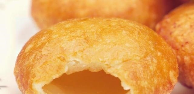 炸糖糕时,开水烫面大错特错,教你这个做法,个个空心不破皮