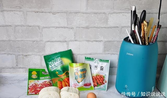  比炸馒头片还好吃的烤馍片，让你足不出户尝到烧烤摊的味道，香