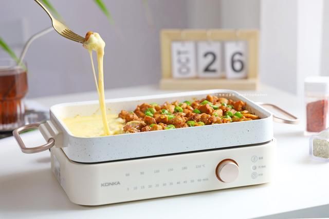 冷飕飕的天气,适合吃顿热腾腾的韩国芝士铁板辣炒鸡