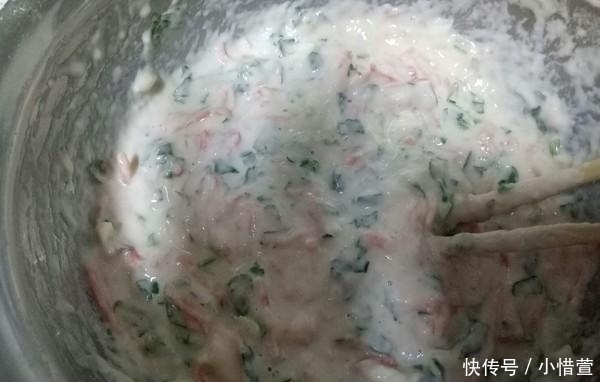 胡萝卜别总炖煮烧,试试这个做法,挑食的“熊孩子”吃得很开心