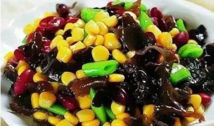 子宫|黑木耳同此物一起炒,排出毒素垃圾,提高免疫力,子宫也干净