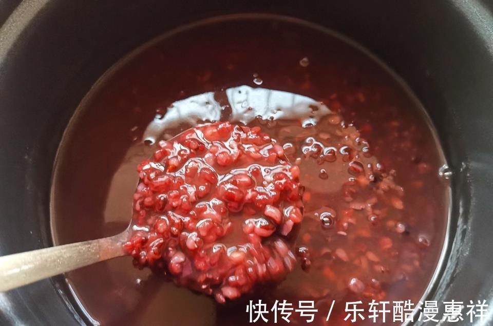 绿豆黄豆|80多岁的奶奶常吃这粥,补血益气又排毒,每天一碗头发黑精神好