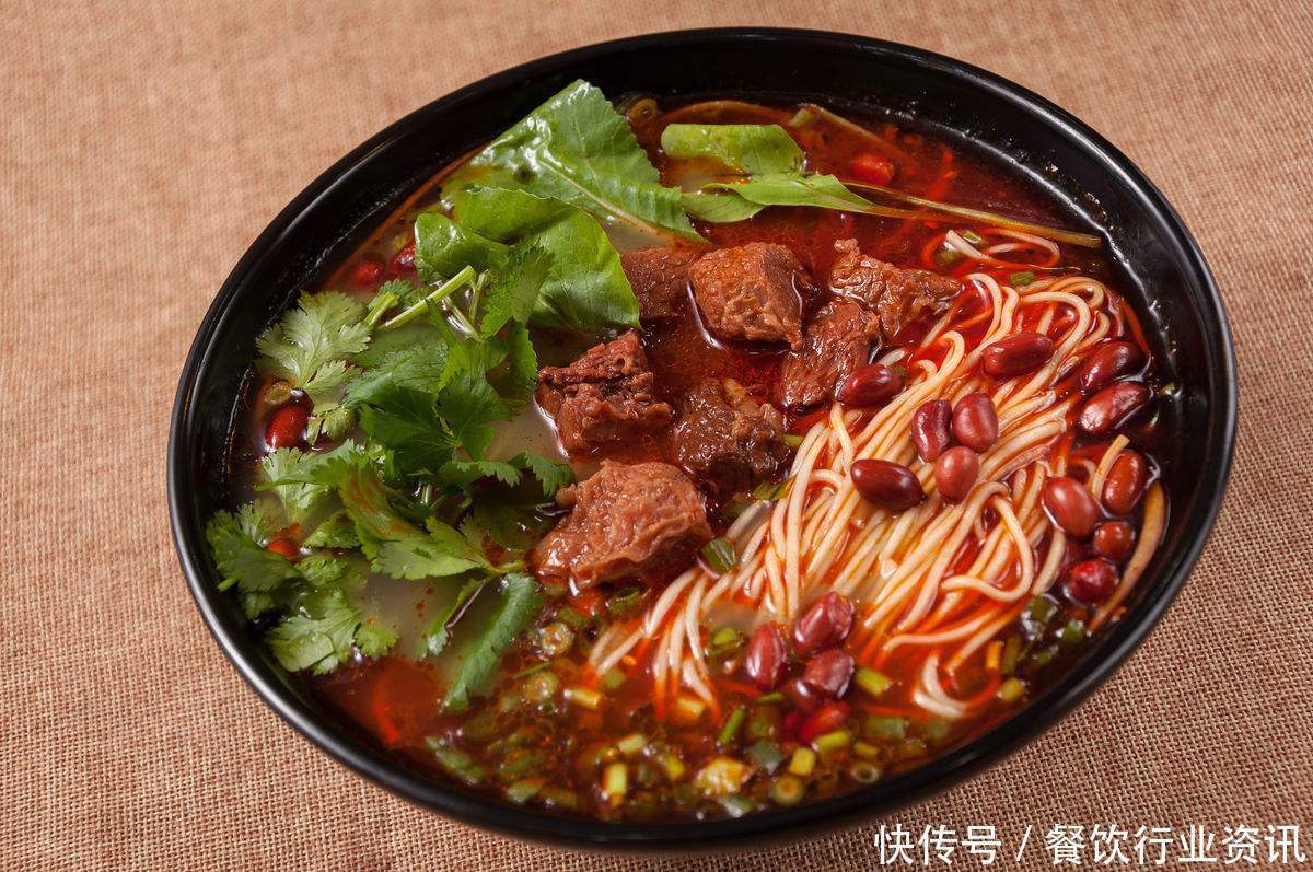 解馋|秒杀某师傅的红烧牛肉面,“他”来了,家里日常解馋必备!
