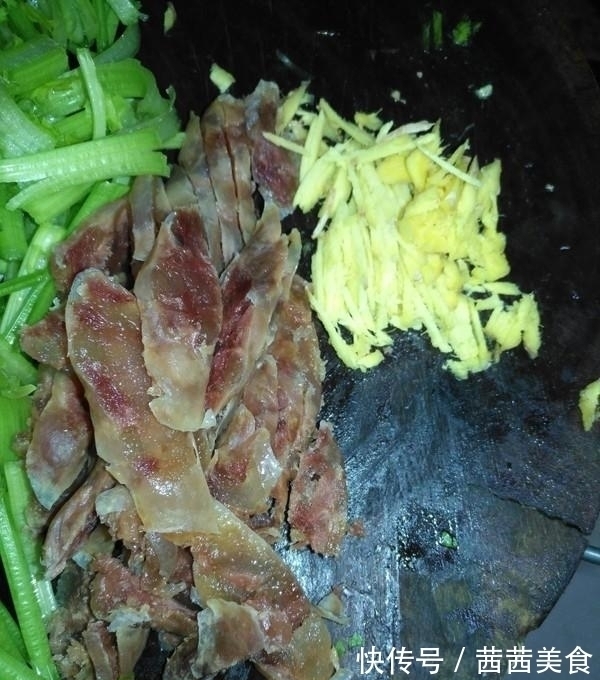 媳妇晚饭不吃主食，常吃这种食物，1个月瘦10斤，早起准时排宿便