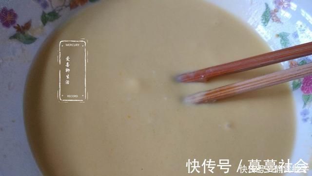 我家小宝每天吵着吃这个蛋糕，比蛋糕简单，比面包软，特别香