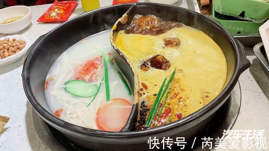 凯迪拉克#感受CT5的多样魅力,本周末春熙路上演现实版“冰与火之歌”