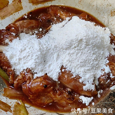 正宗家常炸鸡脖做法，最关键的是一学就会