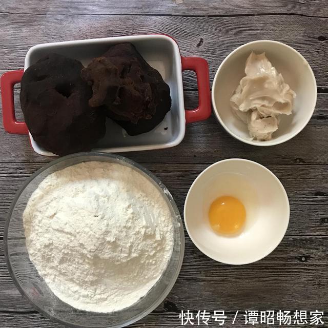 中式点心白皮酥做法，猪油和面静置半小时，成品香酥还不腻