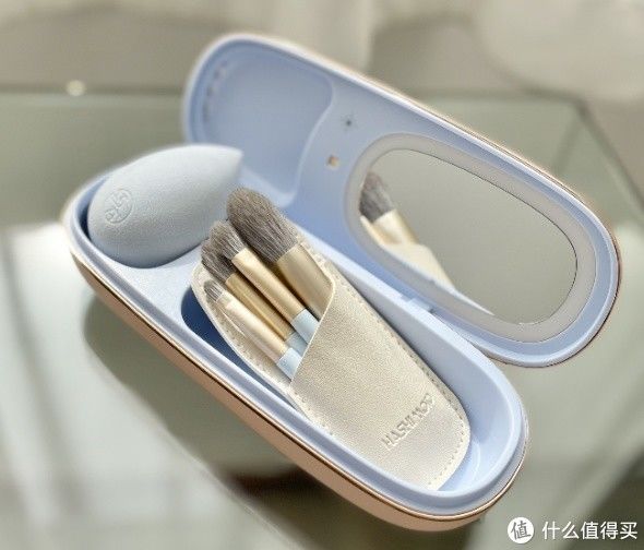 美妆蛋|巧本多功能美妆盒，让你彻底摆脱卡粉不服帖