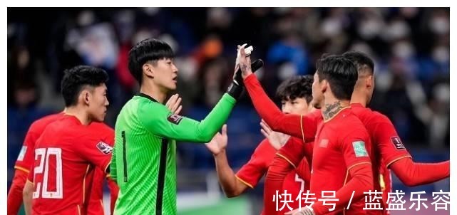 国足|从0比1到0比2!中国连续两战惜败日本,“虽败犹荣”!