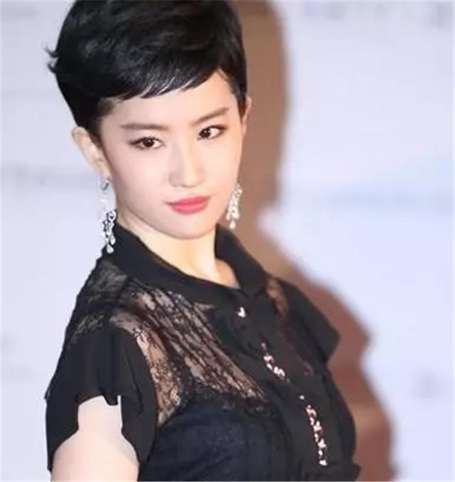 发型 女人50岁以后,这些4种“老奶奶发型”建议别留,实在又土又显老