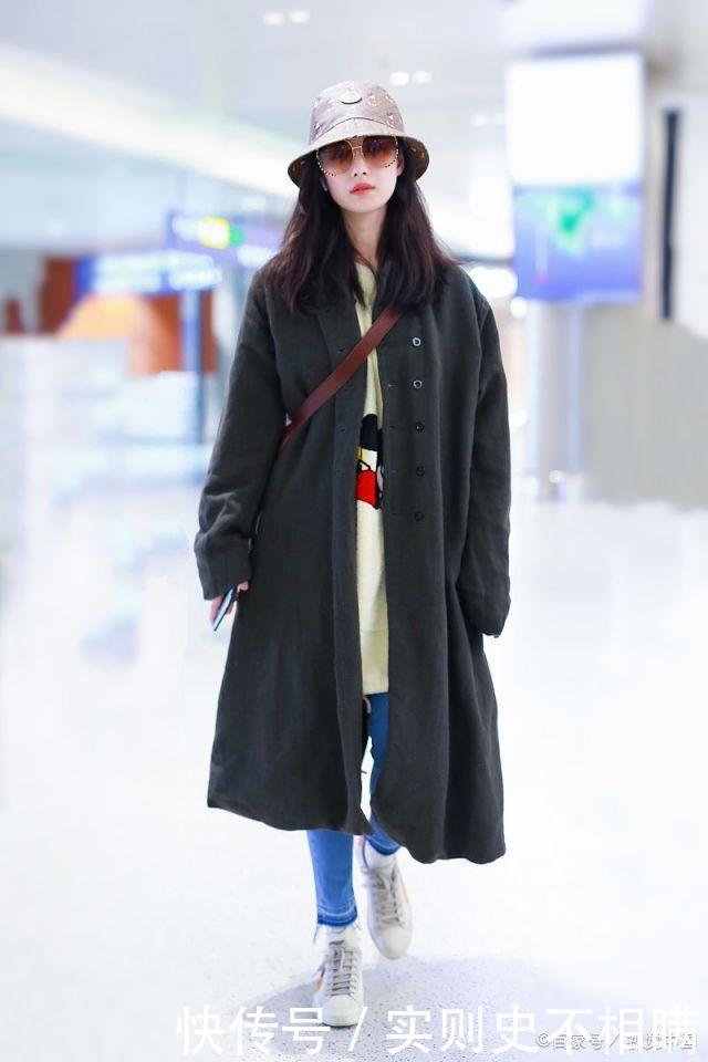 黑色大衣别乱搭，内搭选择这五款，时髦有型更显高级范