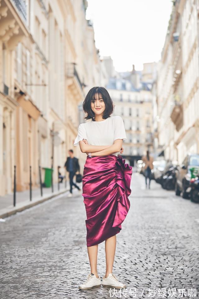 大长腿|《知否》中她对赵丽颖忠心耿耿,今穿毛绒外套破洞裤,漫画腿抢镜