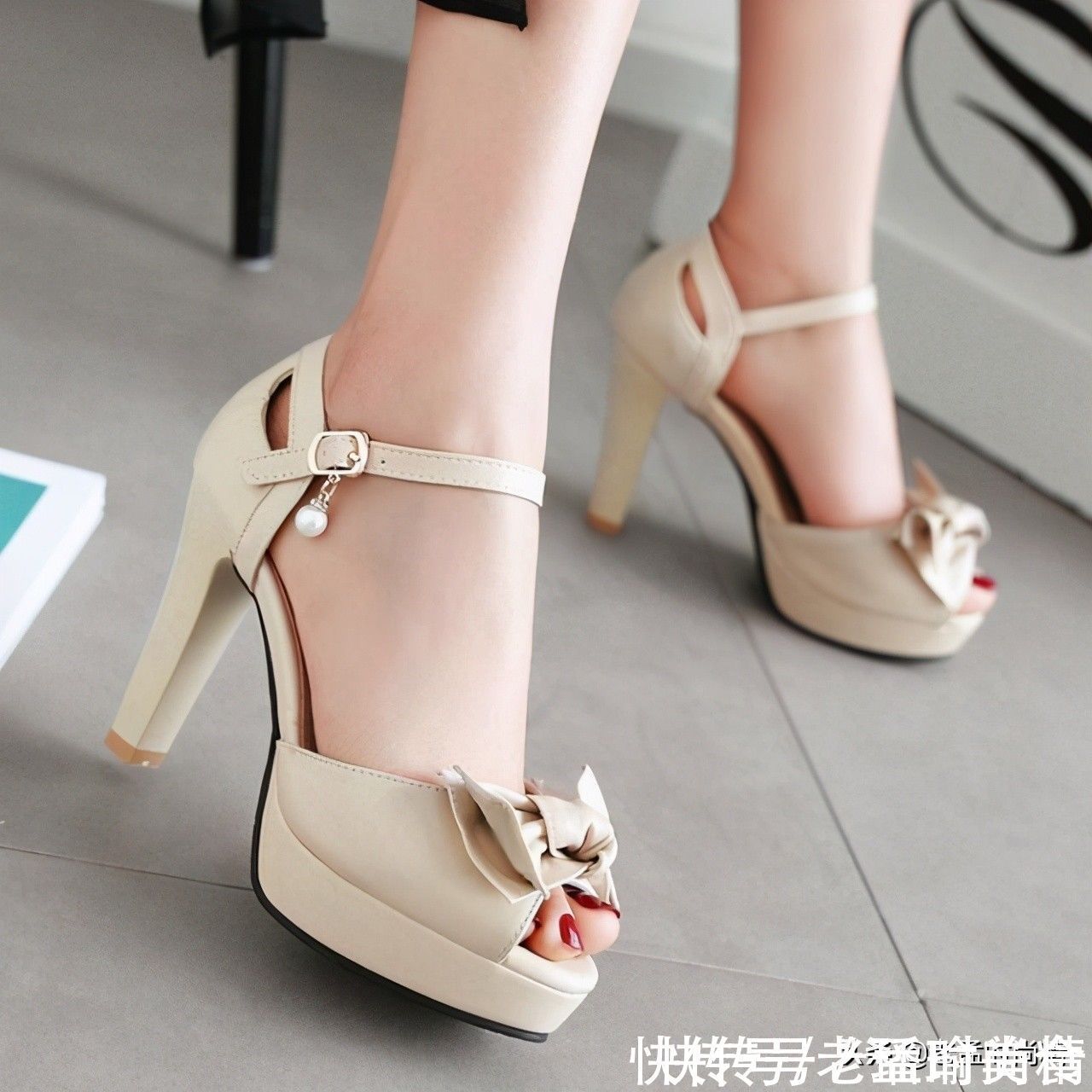 百搭 全手工制作的凉鞋，鱼嘴鞋头设计，透气轻便，呵护你美丽的双脚