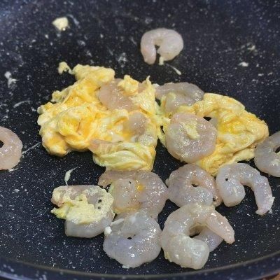 做法|蘑古力虾仁蛋炒面最经典的做法，简单易学好上手