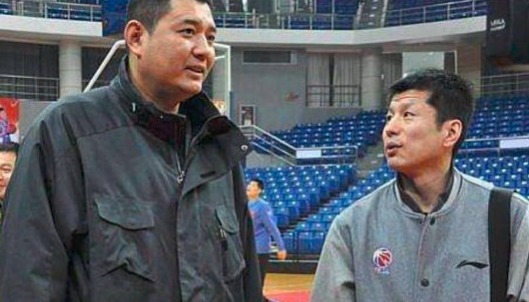 鞠维松|山东男篮五虎将,巩晓彬与杨文海走得最近?鞠维松徐长锁曾是对手