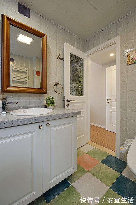 深色系|装完新房才知道,卫生间地砖应该这么搭才好看!