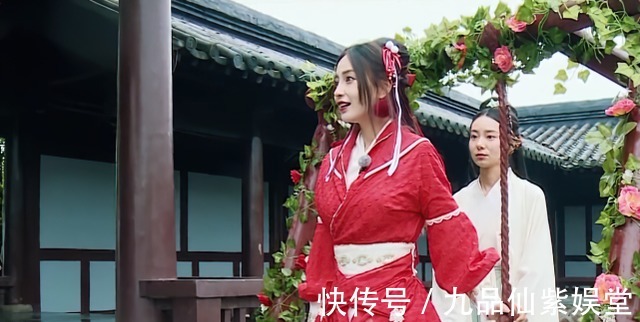 男女|baby女神地位不保，跑男女导演仅出场5秒，颜值就成收视率保证