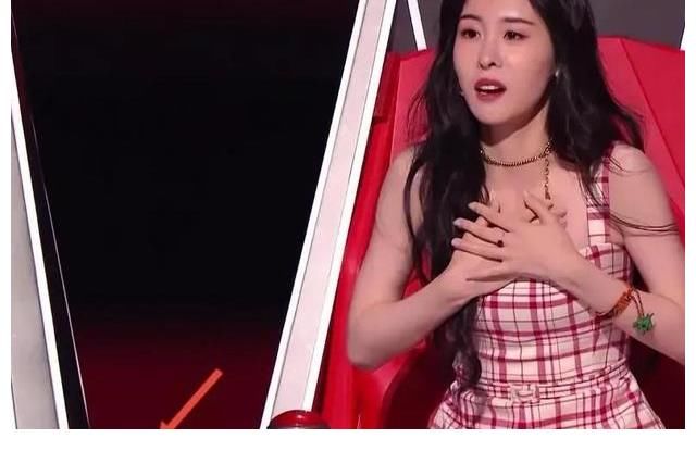 中国好声音|张碧晨在第十季好声音表现很出色，受到那英称赞，适合直接当导师