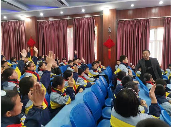 用眼健康|九三学社宣城市基层委宣州区支社赴蓝天小学开展“用眼健康”知识讲座活动