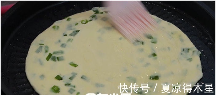 葱花饼好吃有诀窍，掌握两个关键点，柔软多层，比早餐店卖的好吃！