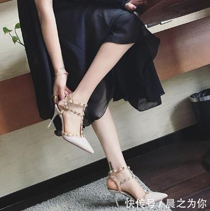 施华洛世奇水晶 时尚潮流尖头高跟鞋,散发小女人的妩媚气质