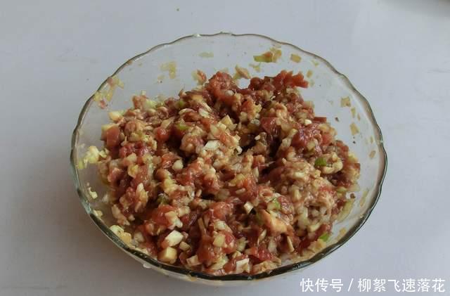 肉馅|白菜做馅别直接拌,面点师告诉你详细做法,饱满不出水,鲜香好吃