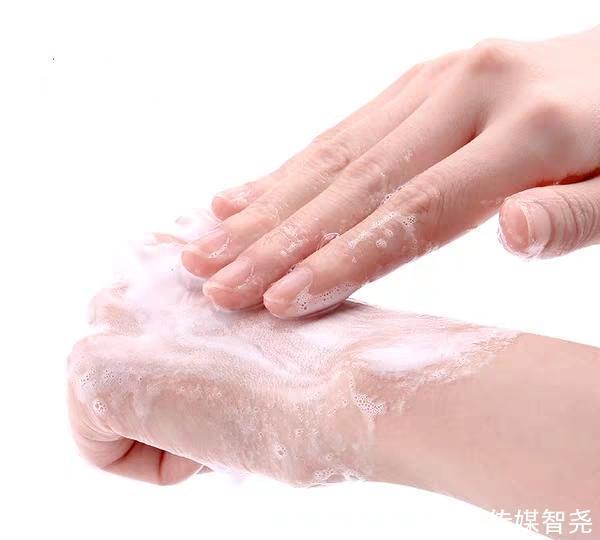 黑头粉刺|洗脸四不要不要用毛巾,不要用冷水,最后一个很少人知道