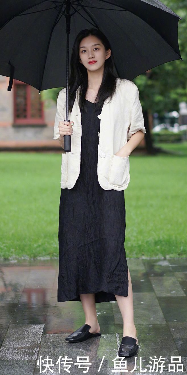 女孩|街拍时尚组图:自然美,才是真的美,这样的女孩更迷人