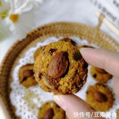 好吃下饭的燕麦坚果能量球几分钟就学到手