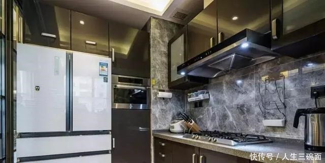 大气|头一次见过这么端庄的现代装修风格，客厅成熟端庄，很有大气风范！