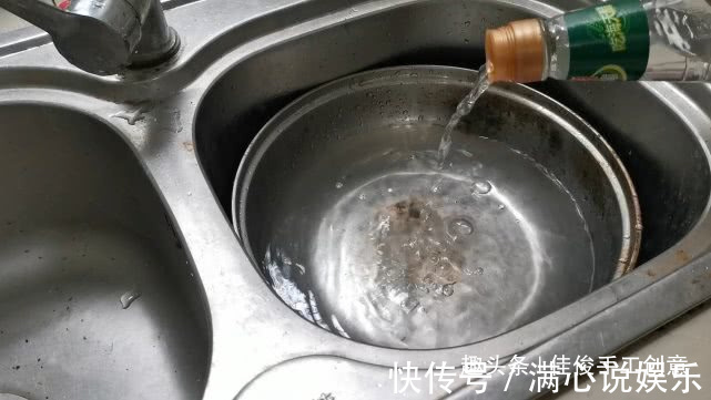 用旧的钢丝球别扔掉，再这样处理一下，一年能省不少钱！