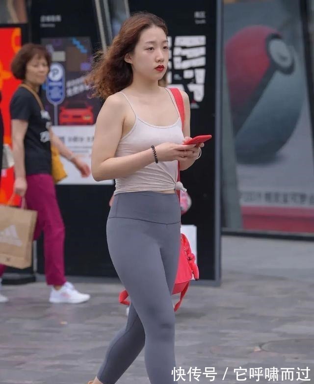 瑜伽裤 充满女人味的瑜伽裤穿搭,简单个性又舒适,也很优雅