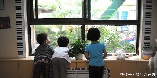 领到|孩子脸上出现伤痕，还被老师领到监控盲区？家长：不接受道歉！