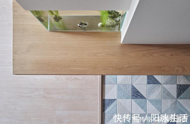 层架|一家三口住在这素雅别致的环境中,真令人羡慕,这是怎么装饰的呢