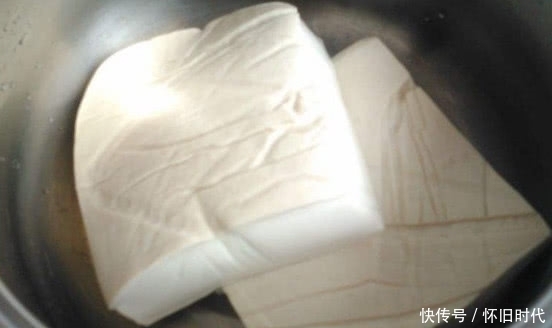 食物|真的不拿自己的身体当回事吗,这三种食物也在造假,常吃小心中毒