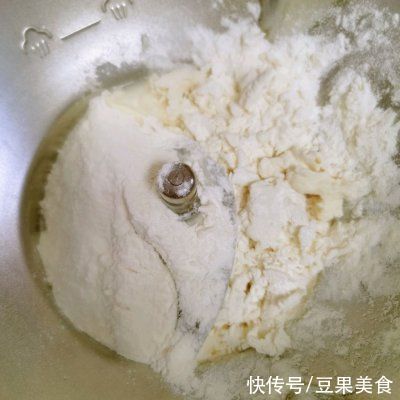 跟饭店大厨学的羊肉酸菜蒸饺的做法，果然好吃到没朋友