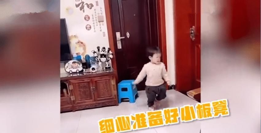 妹妹|为不让哥哥上学迟到，妹妹“操碎心”获高赞，网友：体贴又细心！