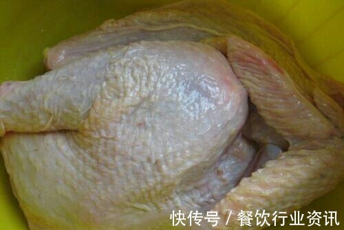冰糖|半碗酱油搞定一只鸡——沙姜酱油鸡,入味鲜嫩,口口香醇