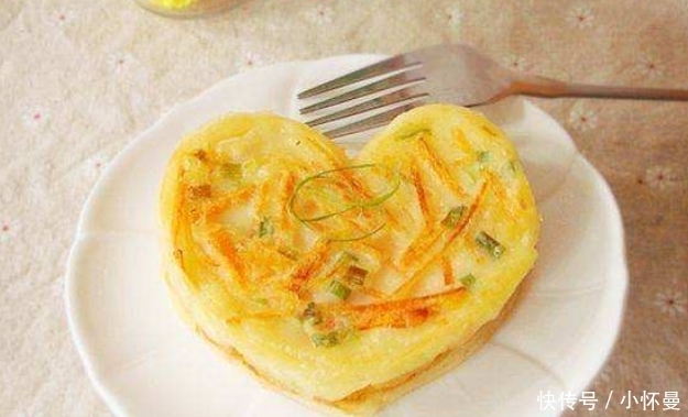 兔子|胡萝卜煎饼新吃法,1根胡萝卜,一勺面粉,搅一搅,特别的好吃