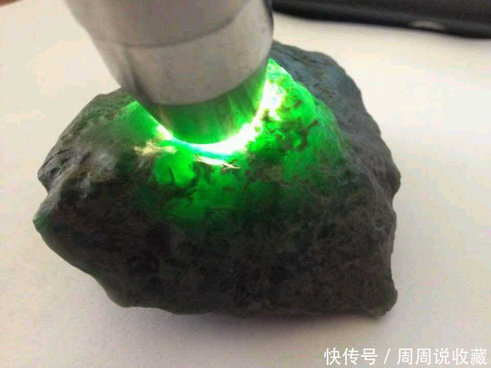  手电筒|逛珠宝，玉石市场所使用的手电筒，具体怎么使用