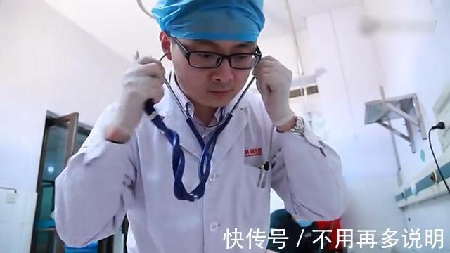 肩膀|“最馋宝宝”高铁上看人吃东西,口水流满爸爸肩膀,网友:小饕餮