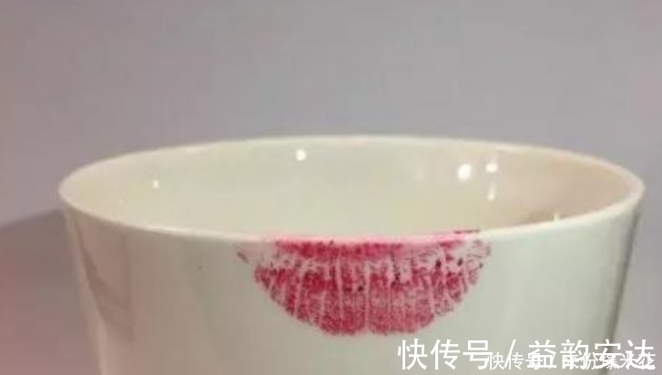 口红|你还在直接涂口红?化妆师教你这样涂,一整天下来都不沾杯掉色