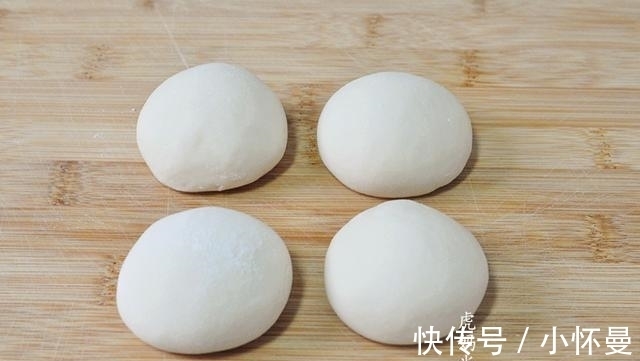 韭菜盒子|新式韭菜盒子,不用捏边,皮薄馅多又均匀,软嫩鲜香
