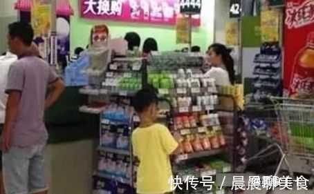 爸爸|爸爸将孩子故意丢在超市,然而接下来宝宝的行为,让他倍感欣慰